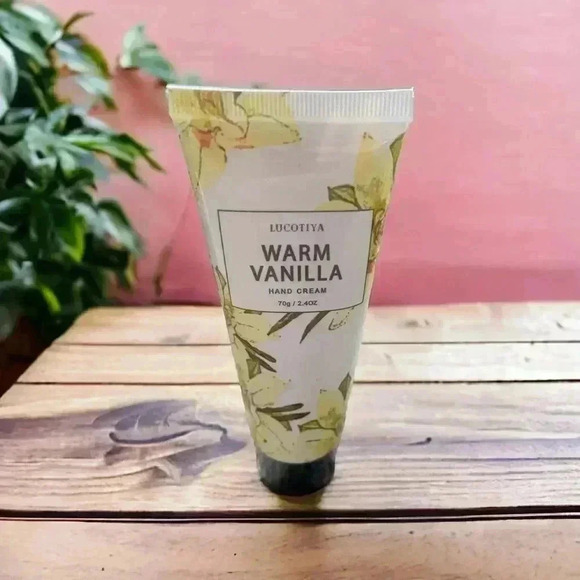 LBirthday Gift Set NEW in box.  Beautifully packaged. Filled with Goodies. - Picture 7 of 9